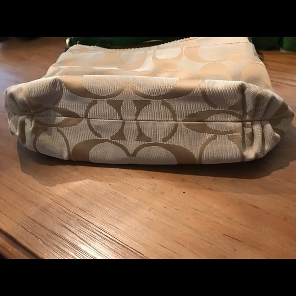 Authentic Coach - Picture 2 of 6